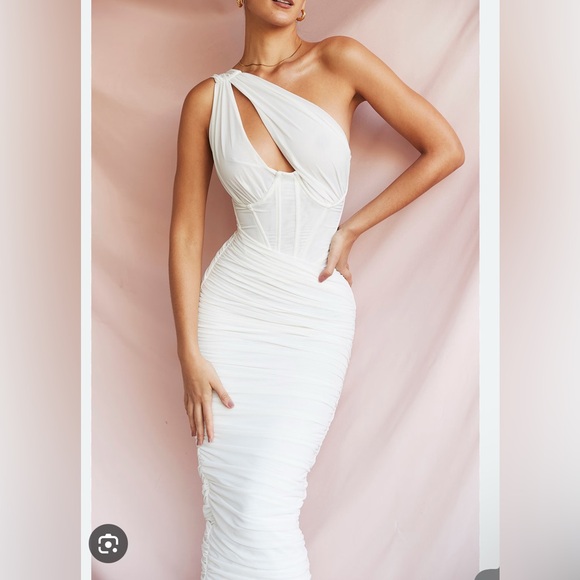 NWT House of CB “Valentina” White Ruched One Shoulder Dress Medium - Picture 1 of 6